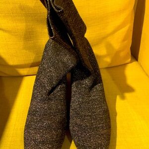 Nature Breeze Gold black shimmer boots